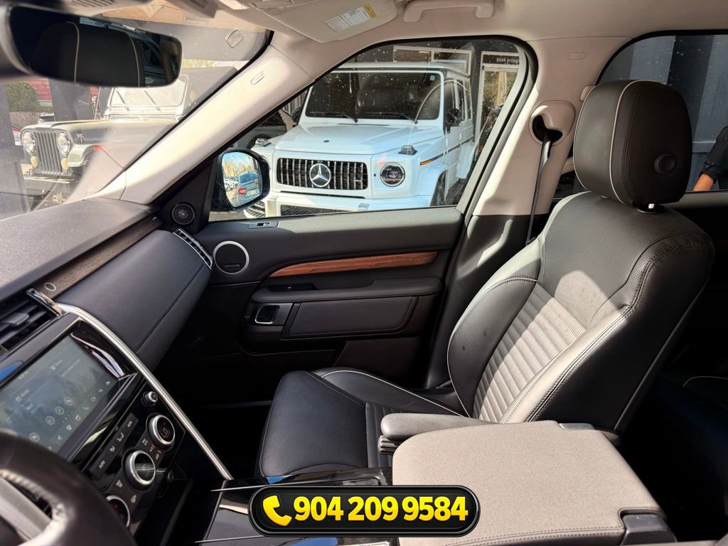 Used 2017 Land Rover Discovery HSE image 23