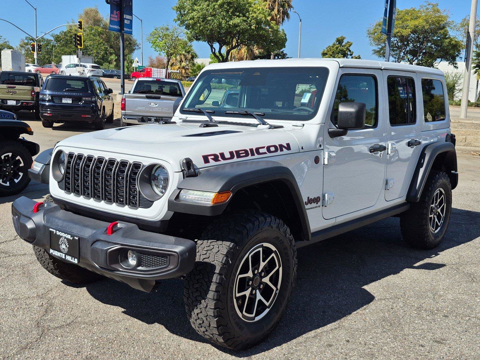 Certified 2025 Jeep Wrangler Unlimited Rubicon AWD/4WD image 4