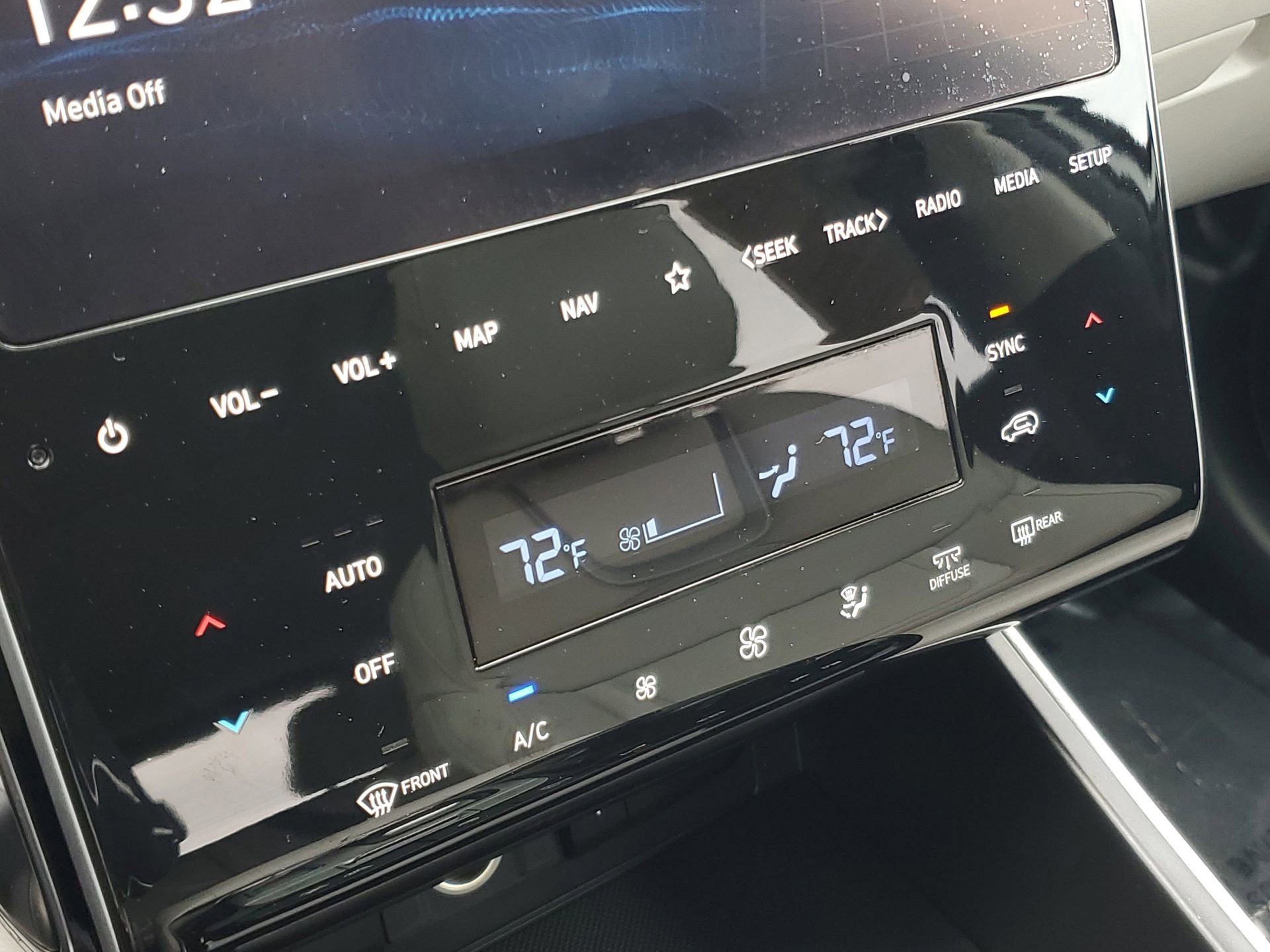 Used 2023 Hyundai Tucson Limited image 30