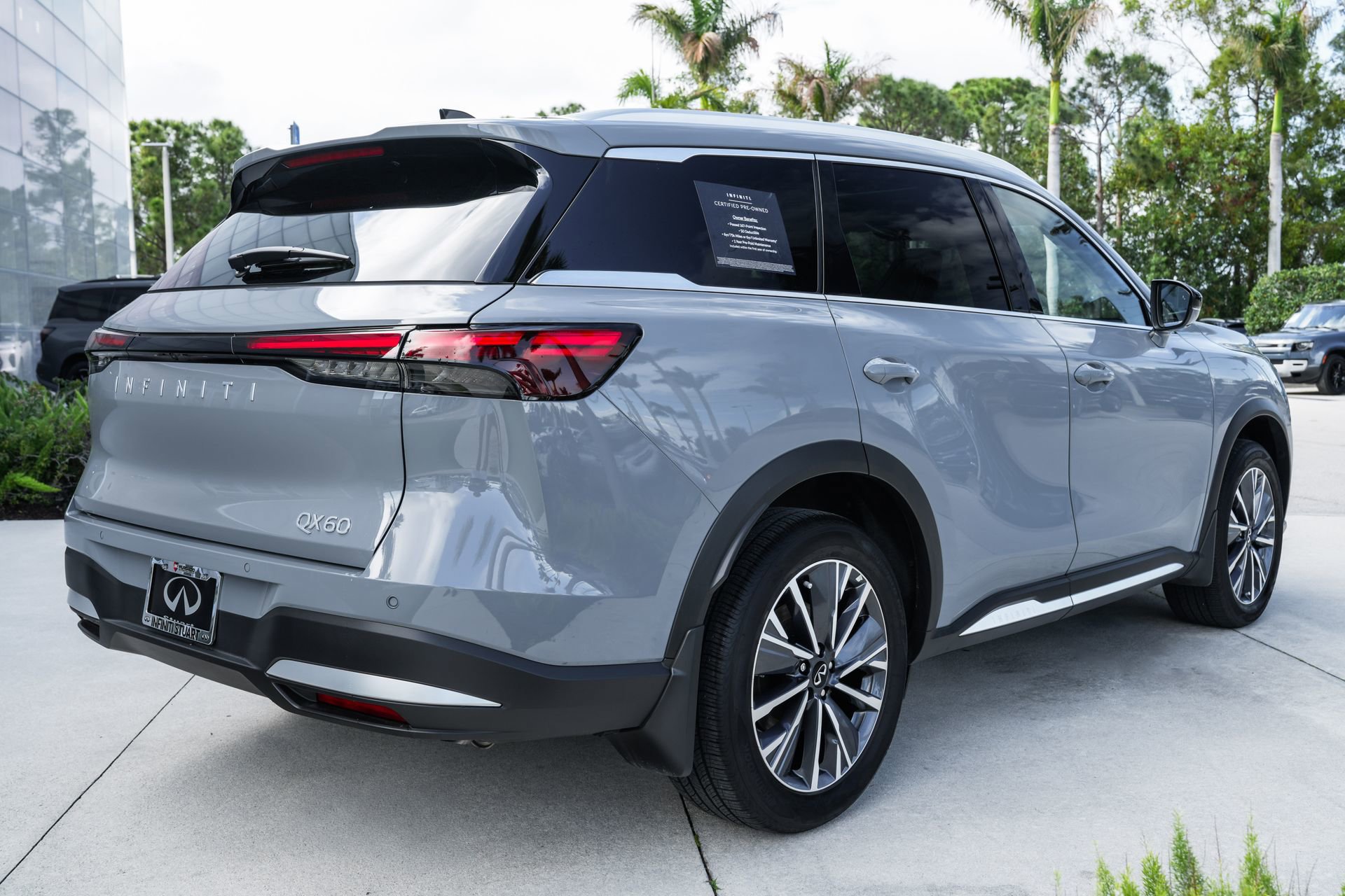 Certified 2026 INFINITI QX60 Luxe w/ Cargo Package FWD image 24