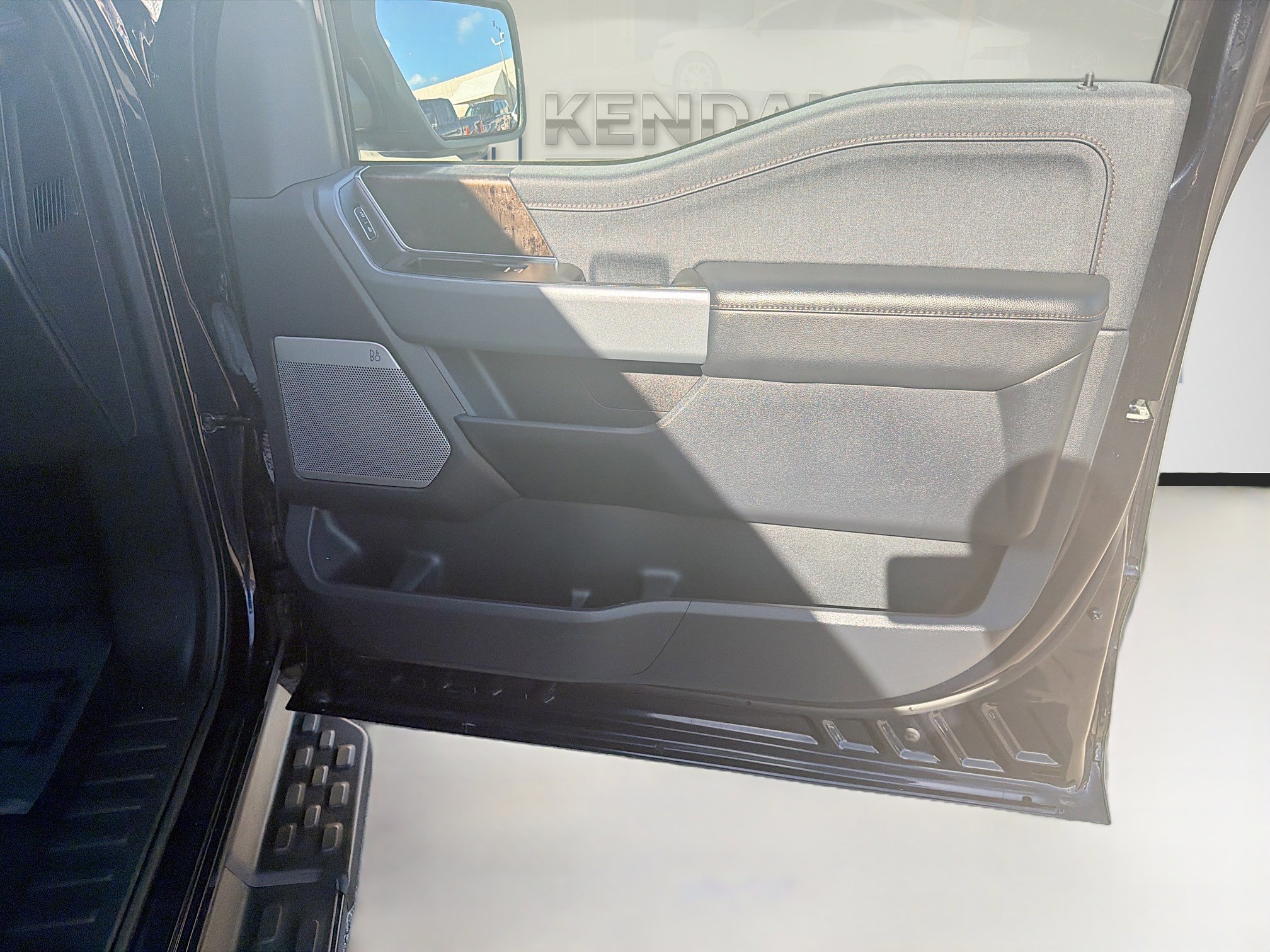 Used 2023 Ford F150 Lightning Lariat image 31