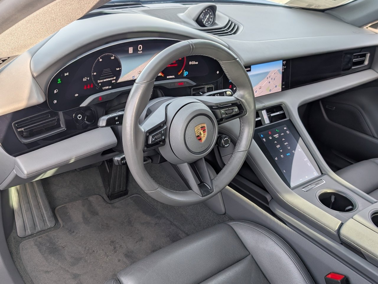 Used 2024 Porsche Taycan image 4