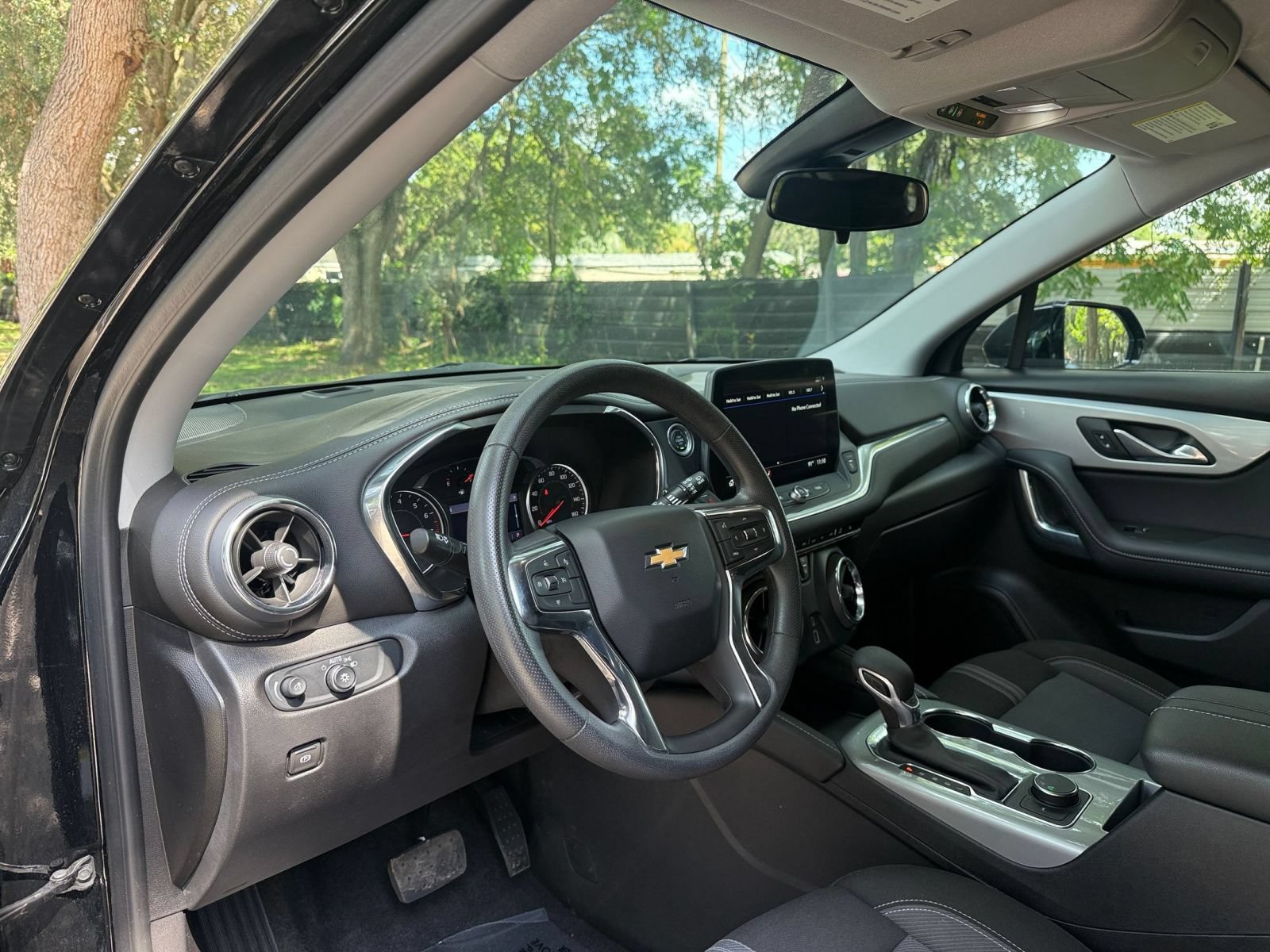 Used 2025 Chevrolet Blazer LT FWD image 32