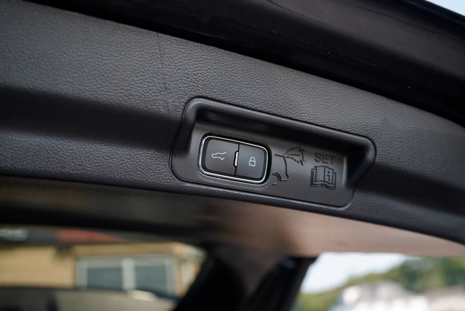 Used 2025 Ford Explorer ST-Line AWD/4WD image 33
