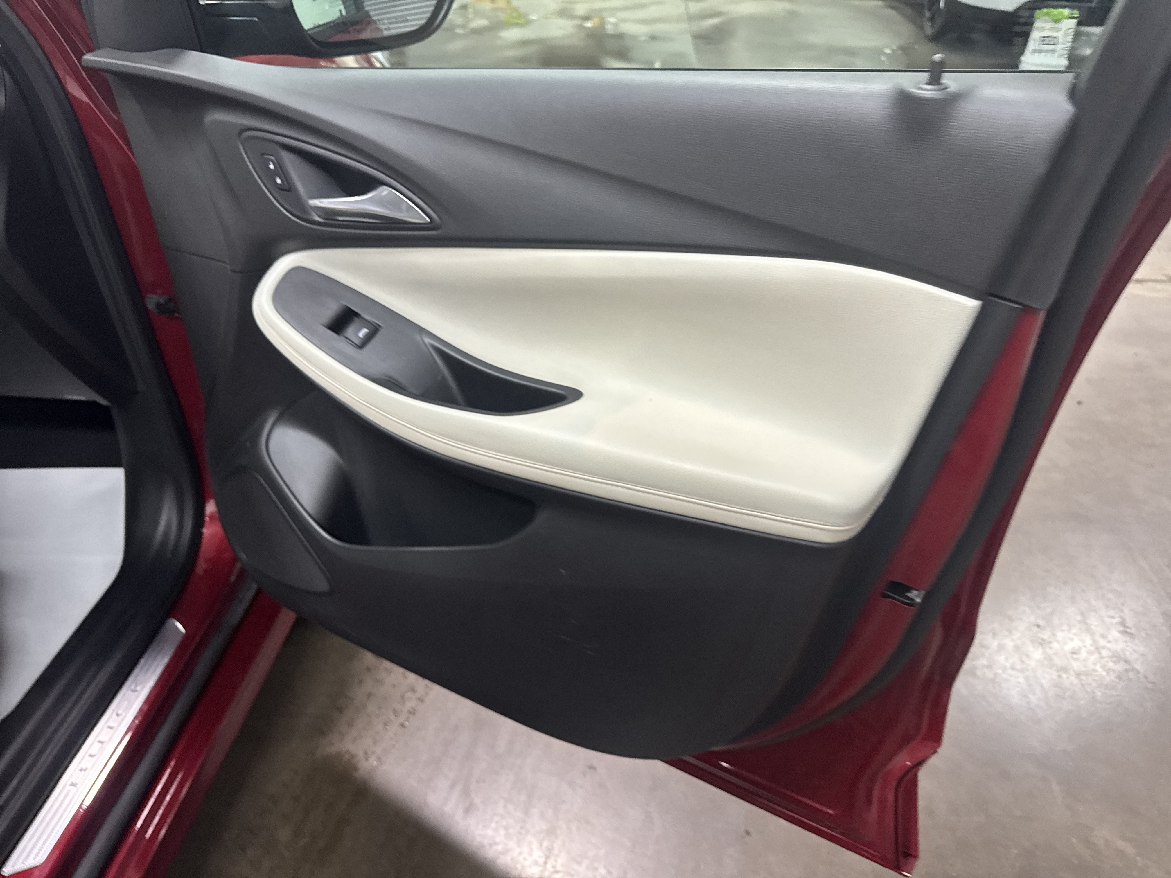 Used 2021 Buick Encore GX Essence w/ Advanced Technology Package AWD/4WD image 41