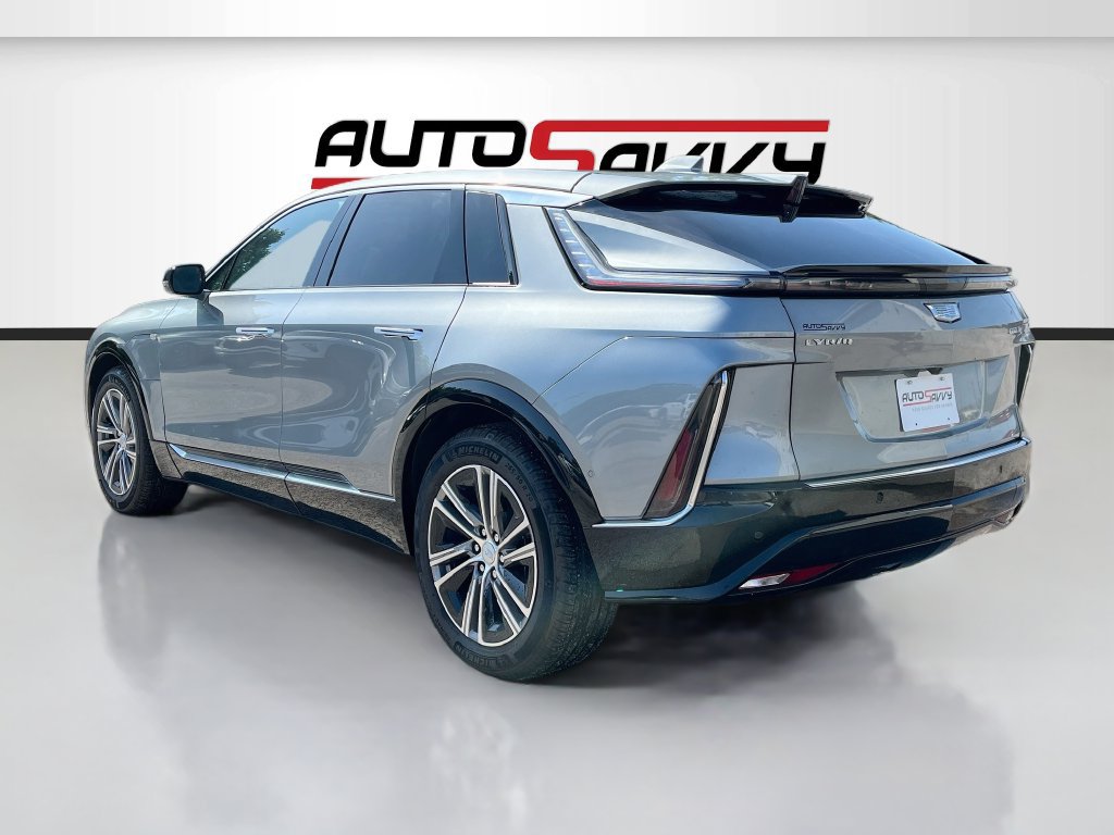 Used 2026 Cadillac Lyriq Luxury AWD/4WD image 5