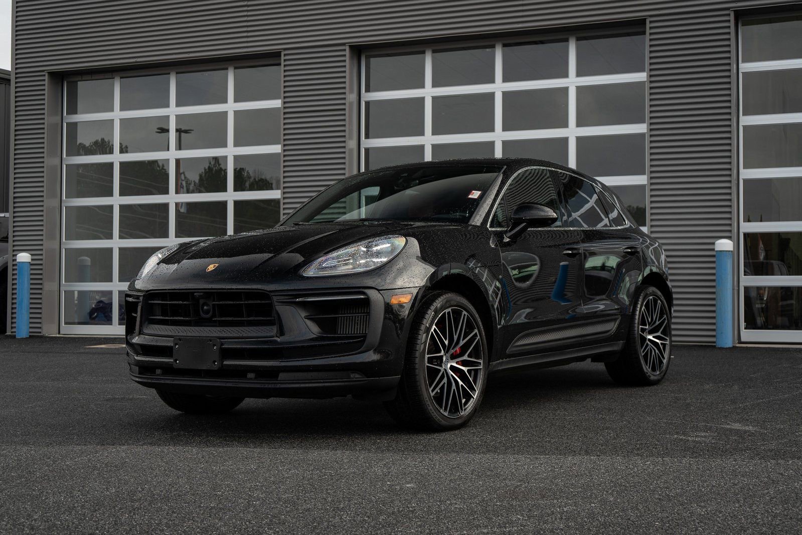 Used 2022 Porsche Macan S w/ Premium Package Plus image 11