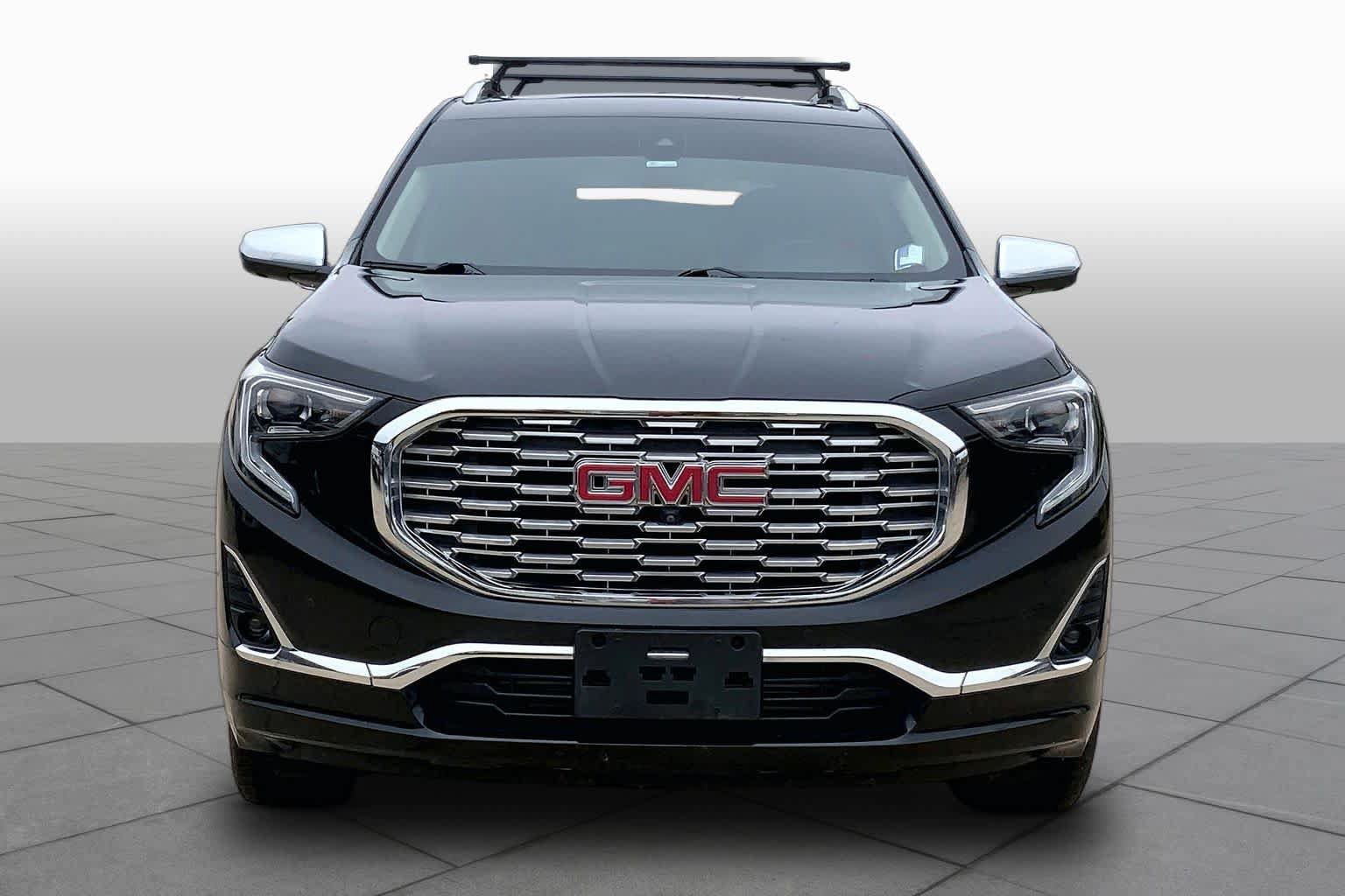 Used 2019 GMC Terrain Denali w/ Advanced Safety Package AWD/4WD image 4