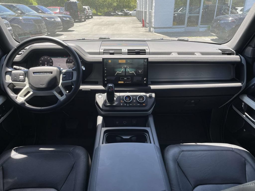 Certified 2024 Land Rover Defender 110 SE AWD/4WD image 18