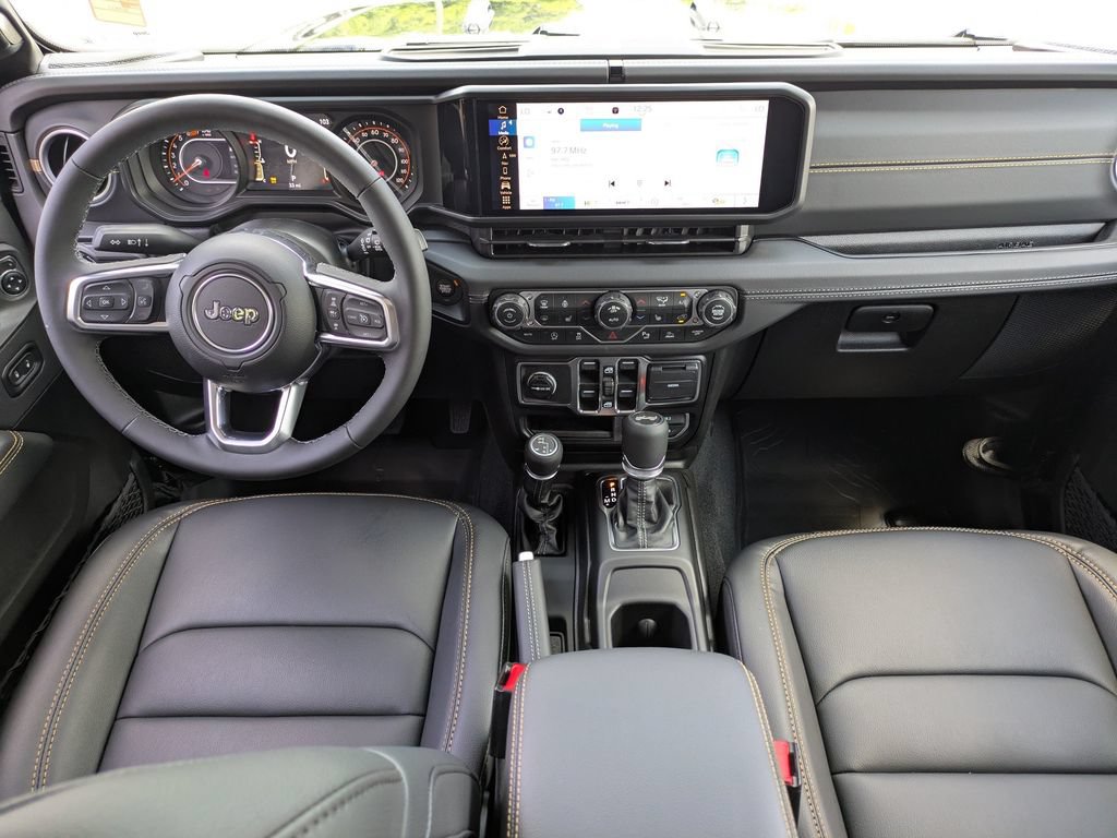 New 2026 Jeep Wrangler Unlimited Sahara AWD/4WD image 16
