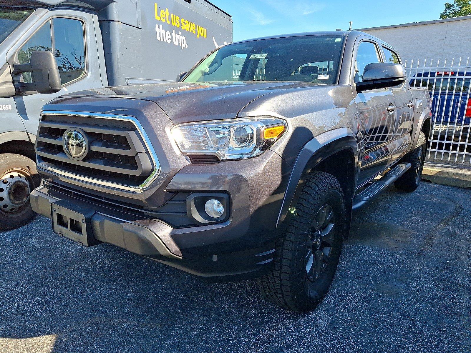 Used 2021 Toyota Tacoma SR5 AWD/4WD image 2