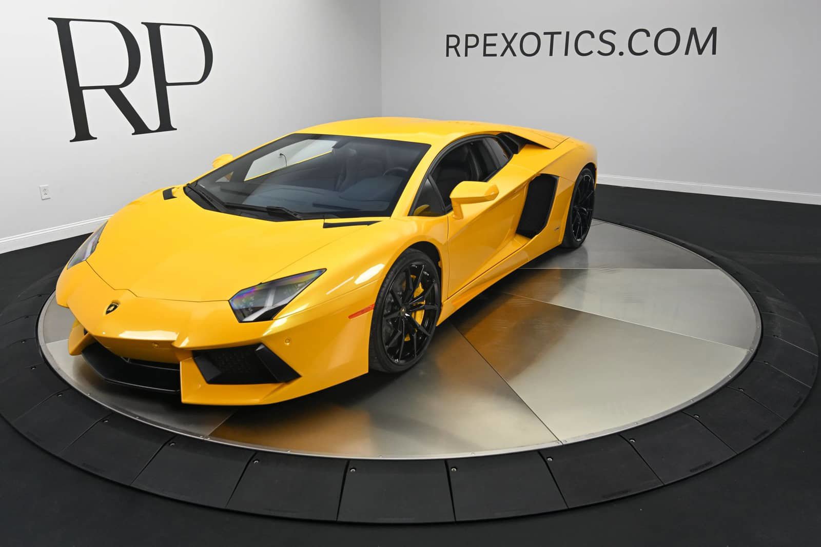 Used 2013 Lamborghini Aventador LP 700-4