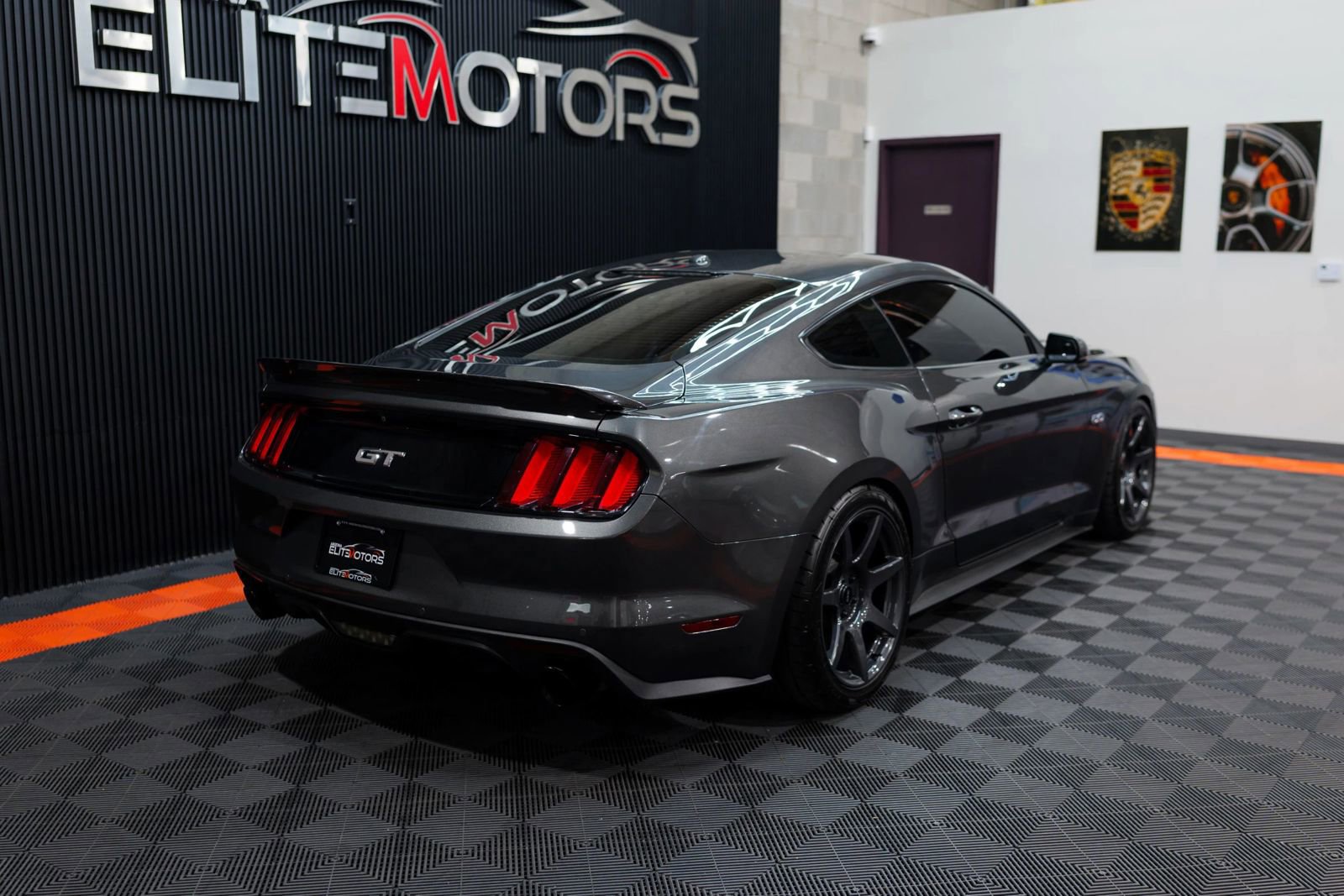 Used 2017 Ford Mustang GT Premium w/ GT Performance Package RWD image 15