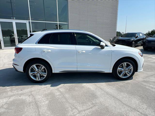 Certified 2022 Audi Q3 2.0T Premium AWD/4WD image 4