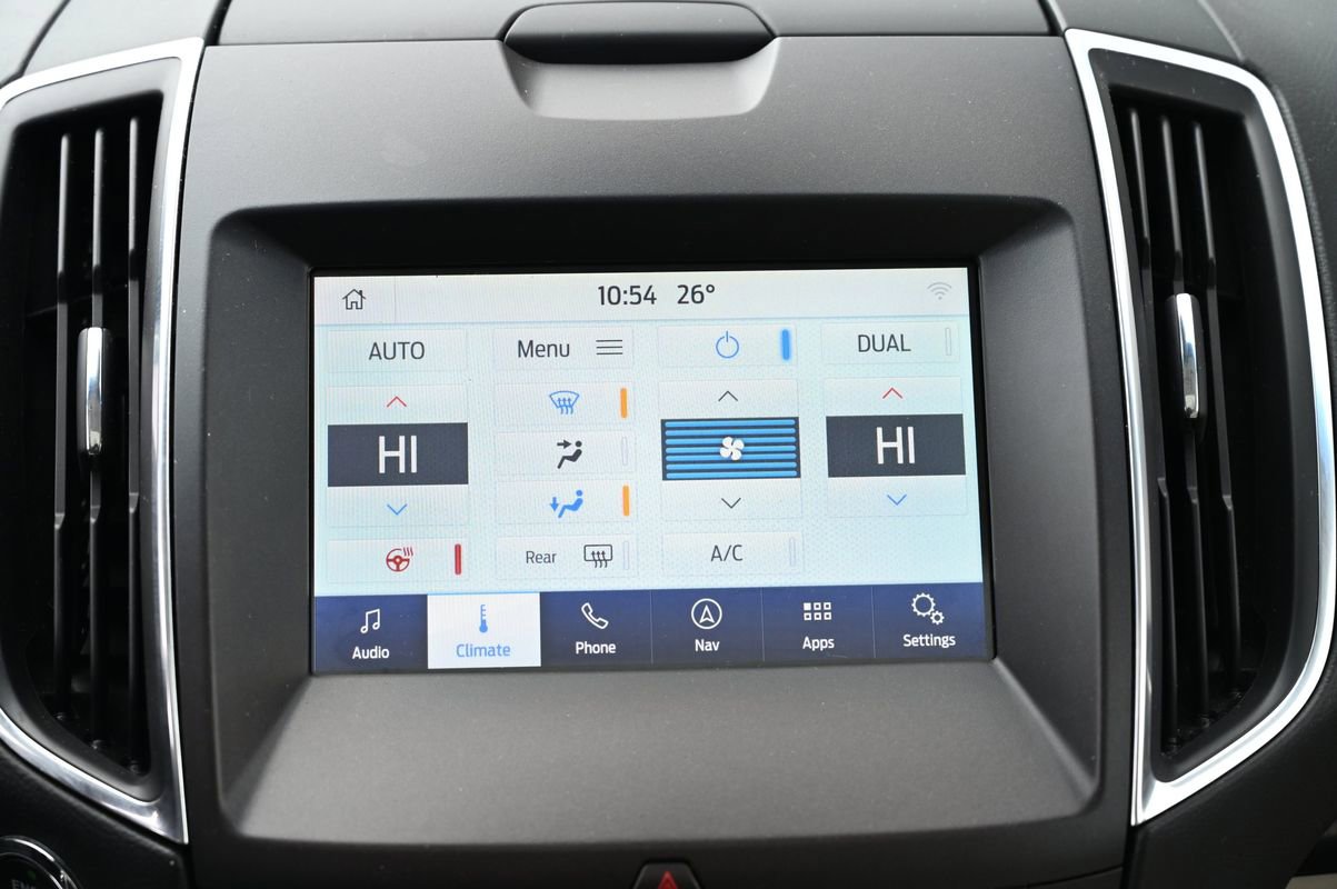 Used 2019 Ford Edge Titanium w/ Cold Weather Package image 25