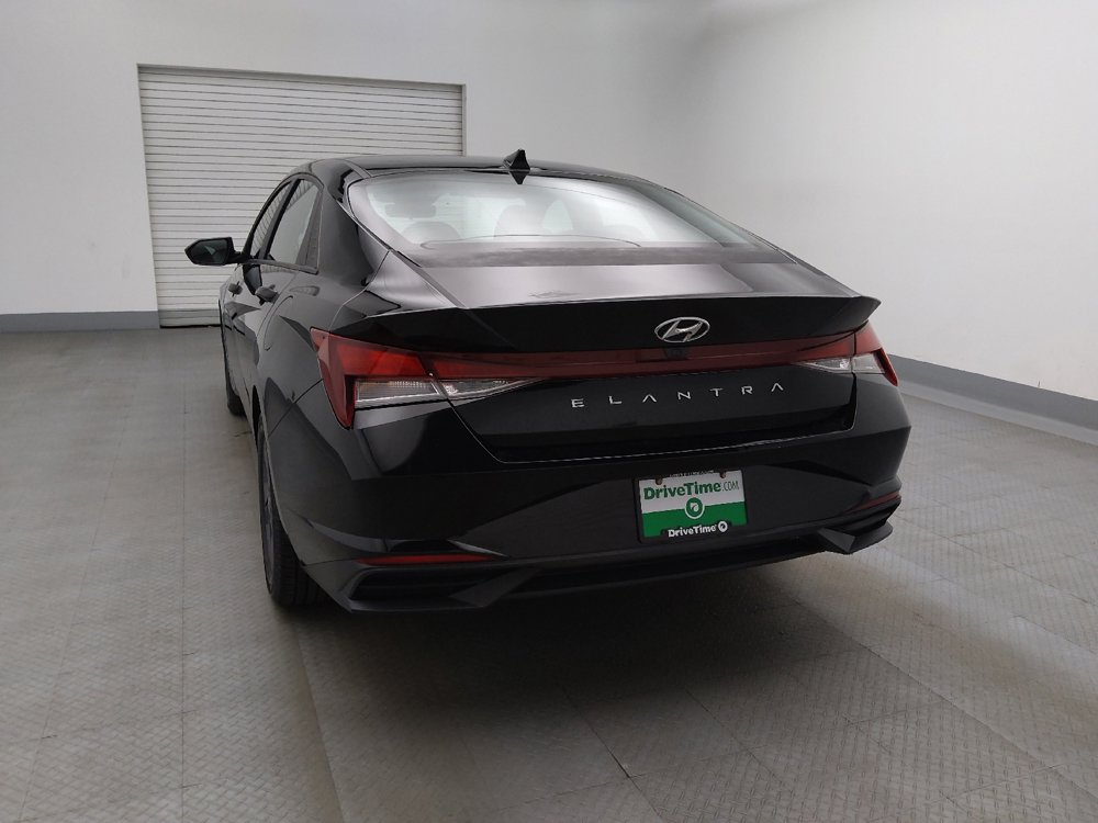 Used 2022 Hyundai Elantra SEL w/ Convenience Package FWD image 6
