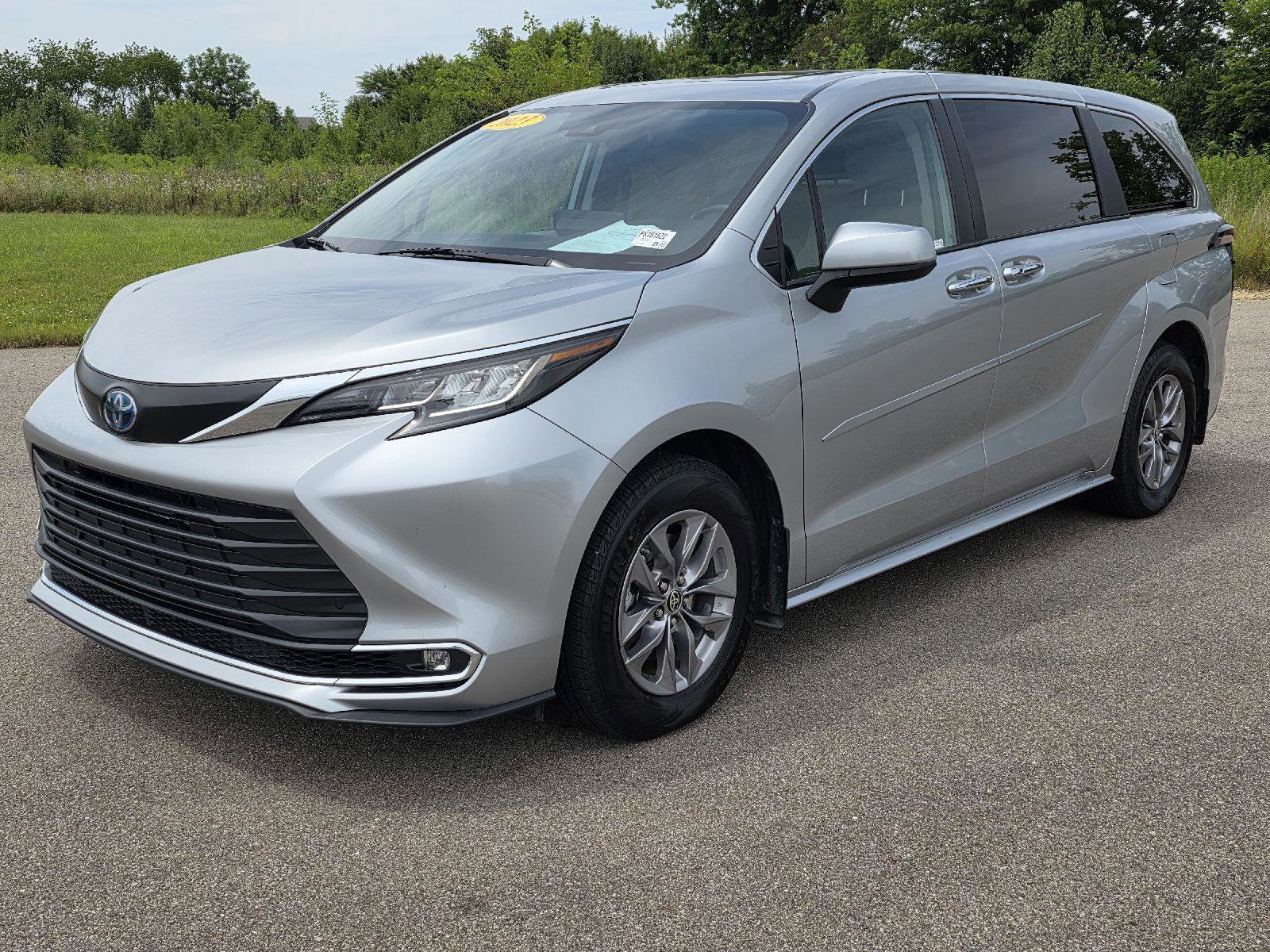 Used 2023 Toyota Sienna XLE