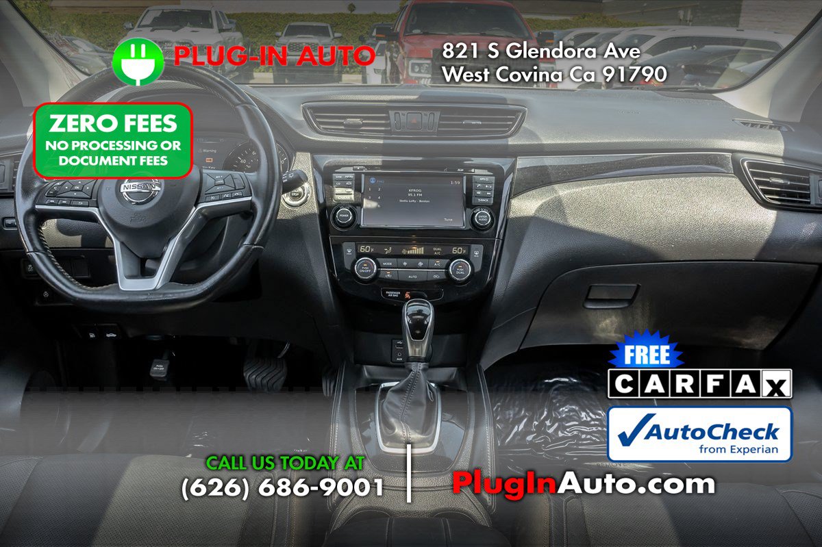 Used 2017 Nissan Rogue Sport SL w/ SL Premium Package FWD image 14