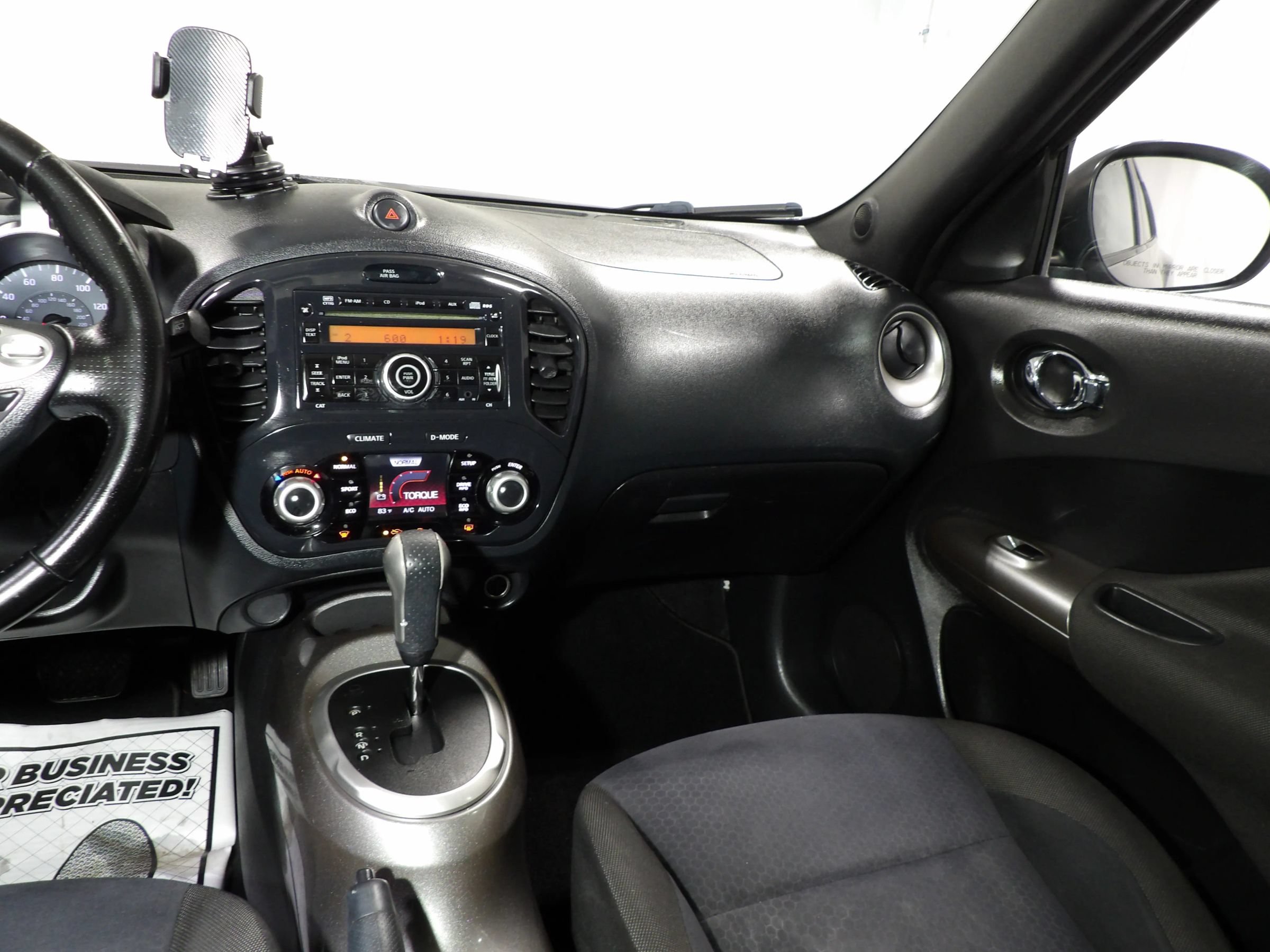 Used 2011 Nissan Juke SV FWD image 12