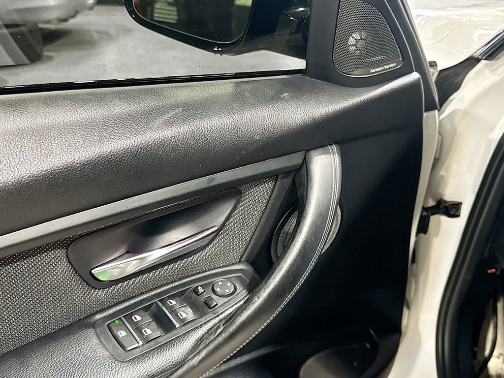 Used 2018 BMW M3 Base image 31