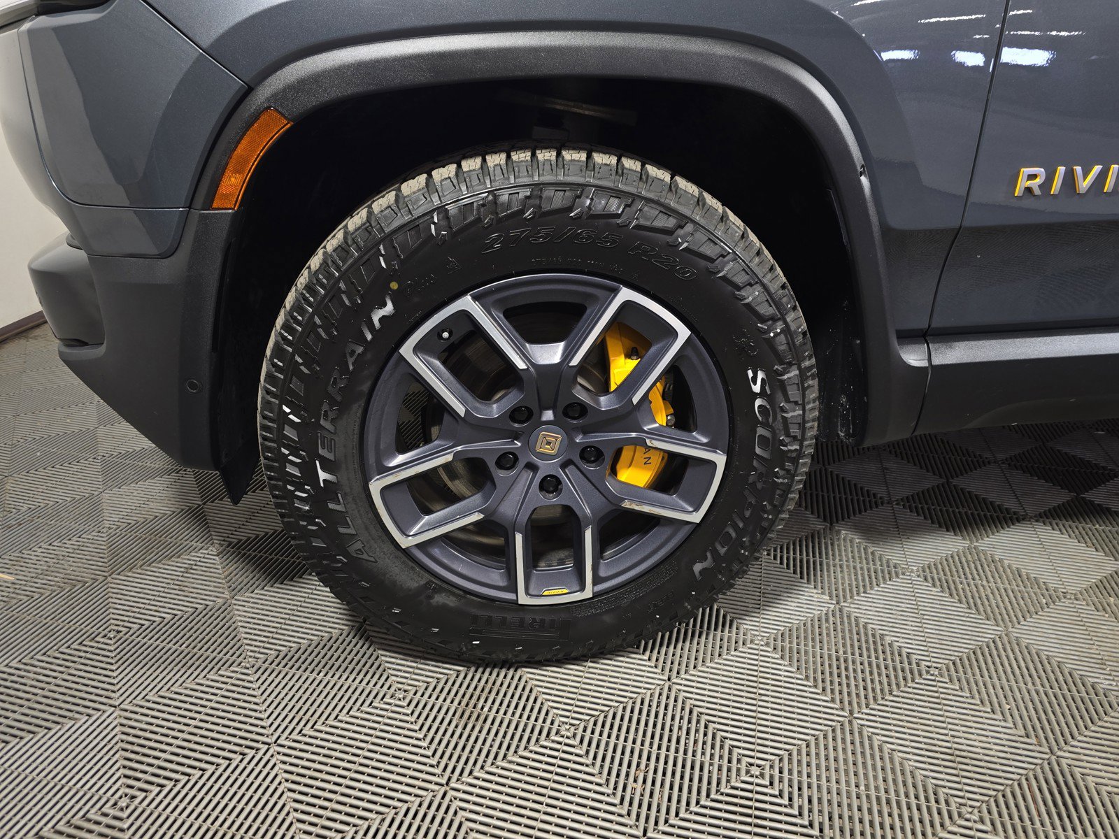 Used 2022 Rivian R1T Launch Edition AWD/4WD image 9
