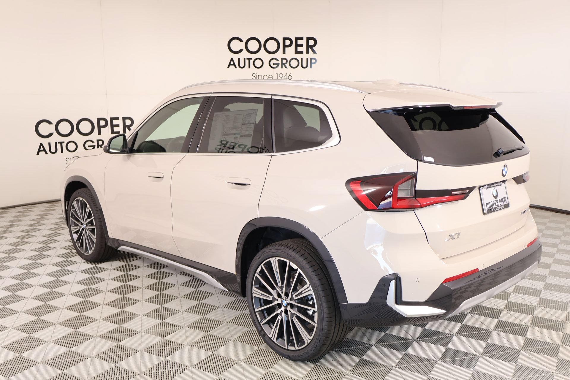 New 2026 BMW X1 xDrive28i w/ Technology Package AWD/4WD image 22