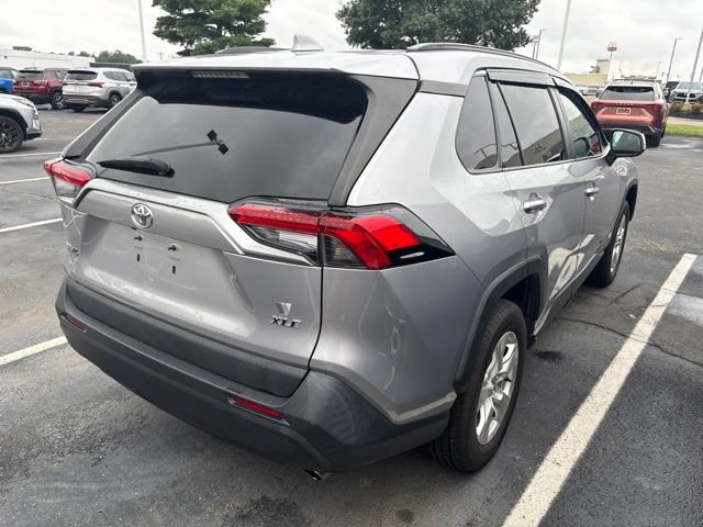 Used 2021 Toyota RAV4 XLE FWD image 6