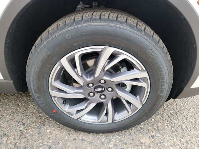 New 2026 Lincoln Corsair Premiere w/ Towing Package image 19