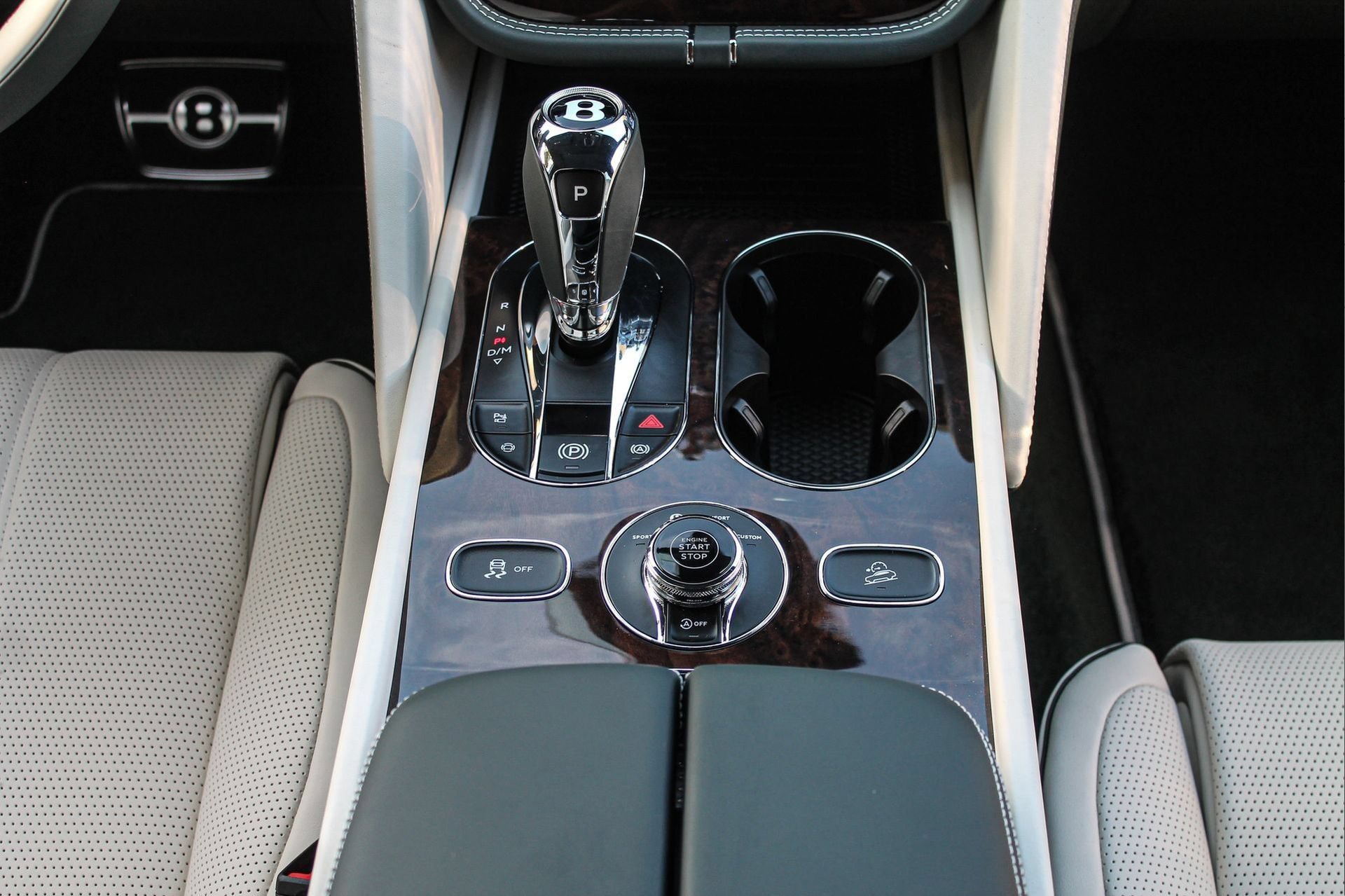 Certified 2024 Bentley Bentayga Extended Wheelbase AWD/4WD image 25