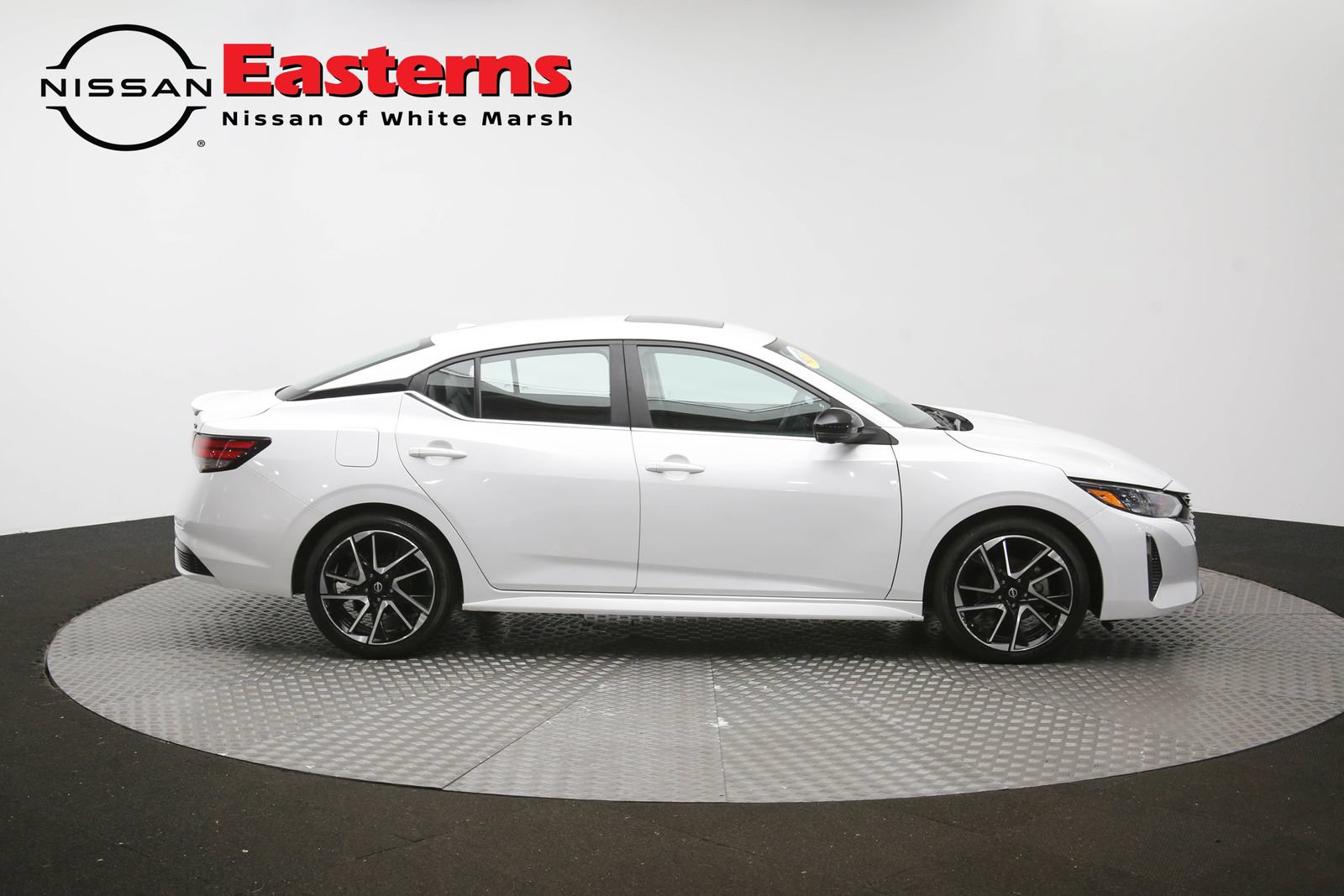 Used 2024 Nissan Sentra SR w/ SR Premium Package FWD image 45