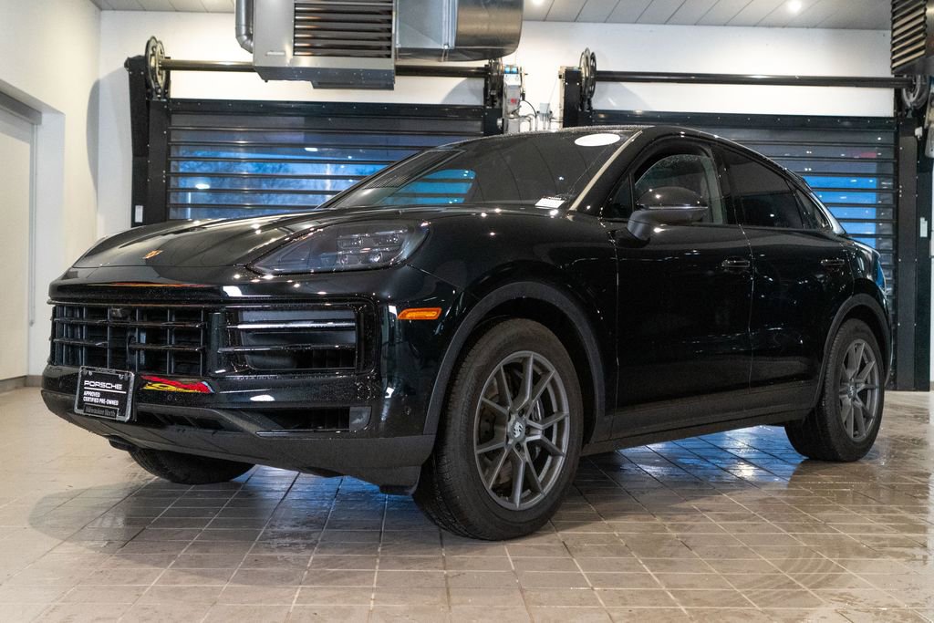 Certified 2025 Porsche Cayenne Coupe image 1