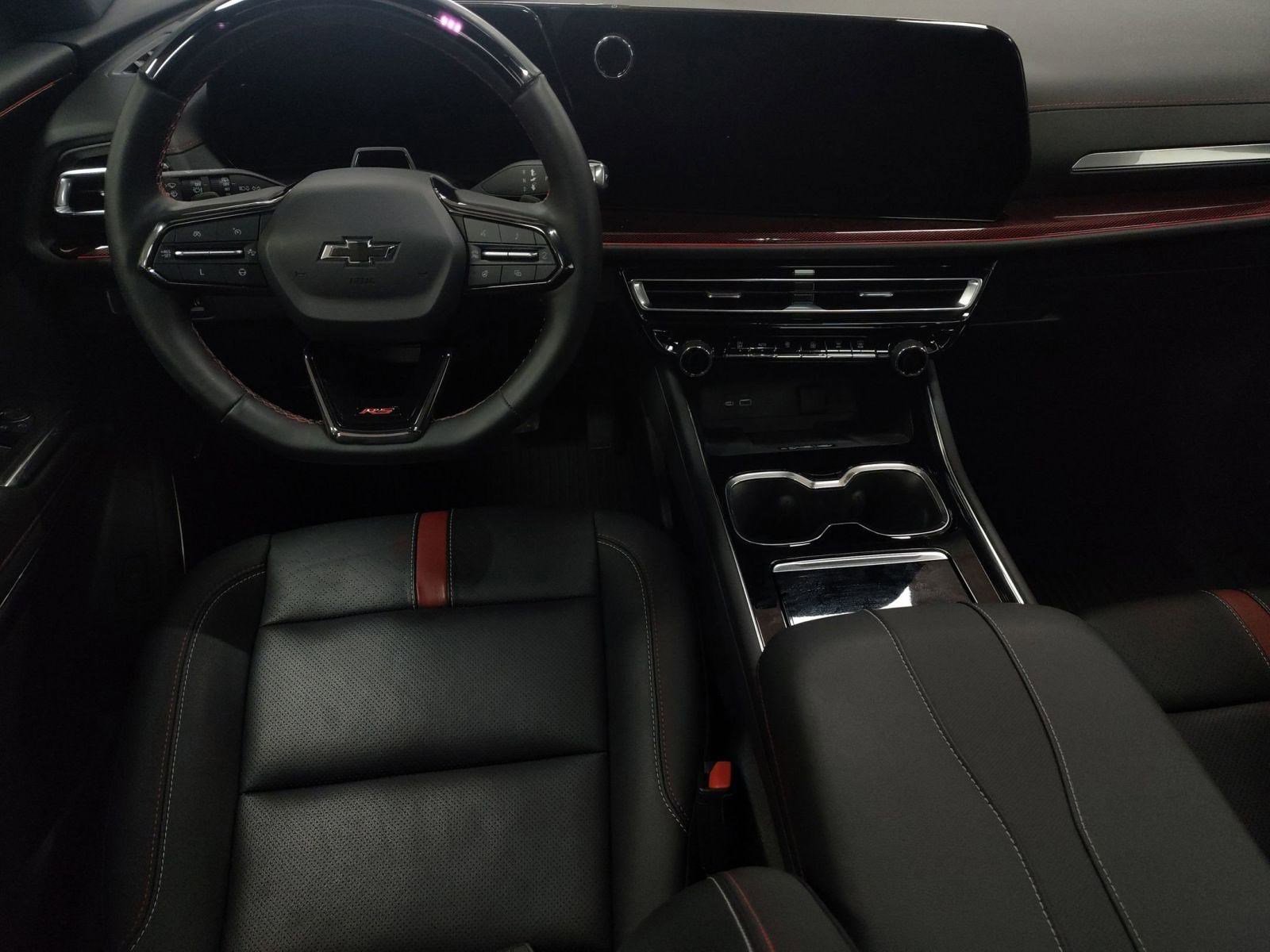 Used 2024 Chevrolet Traverse RS image 22