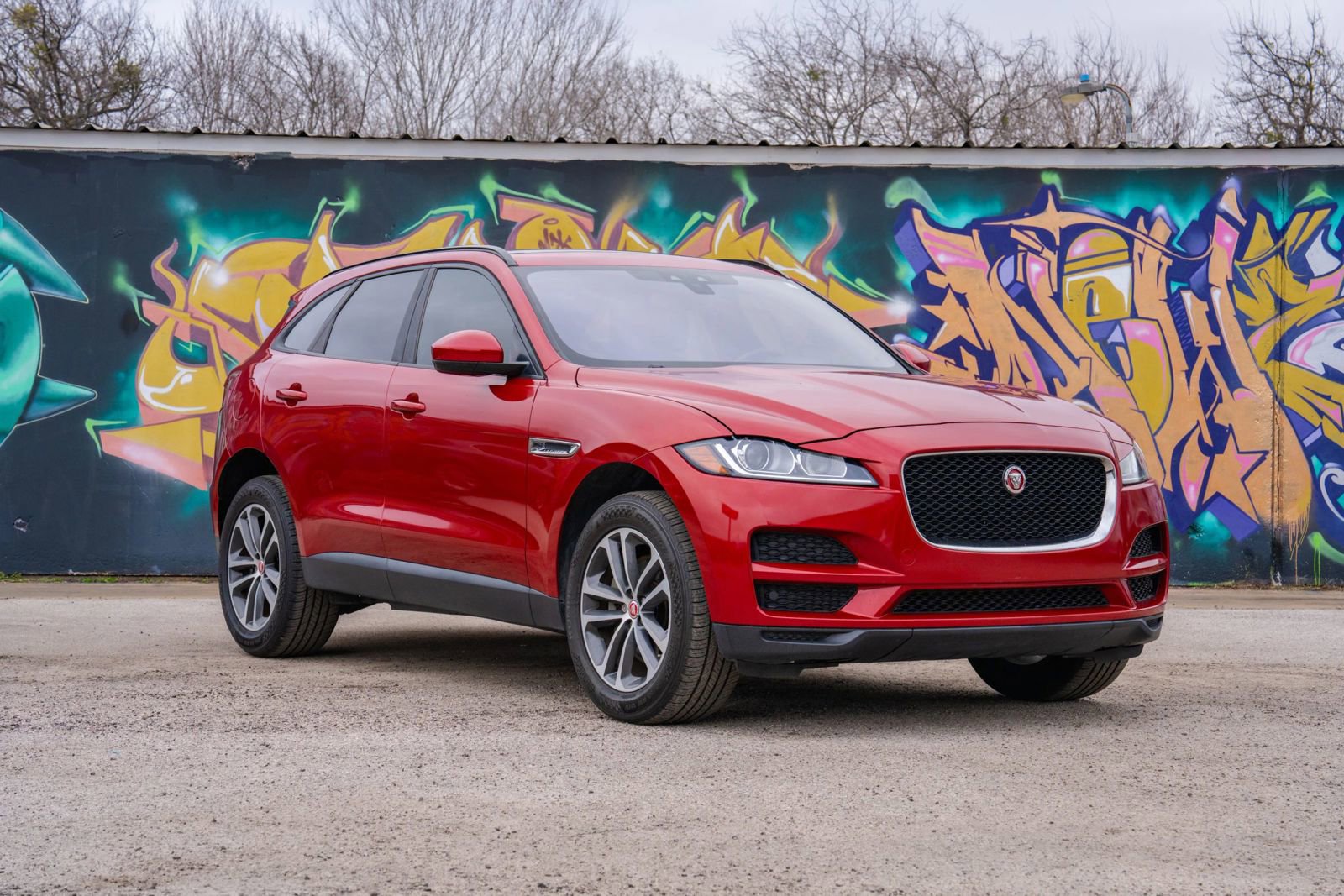 Used 2018 Jaguar F-PACE Premium image 25