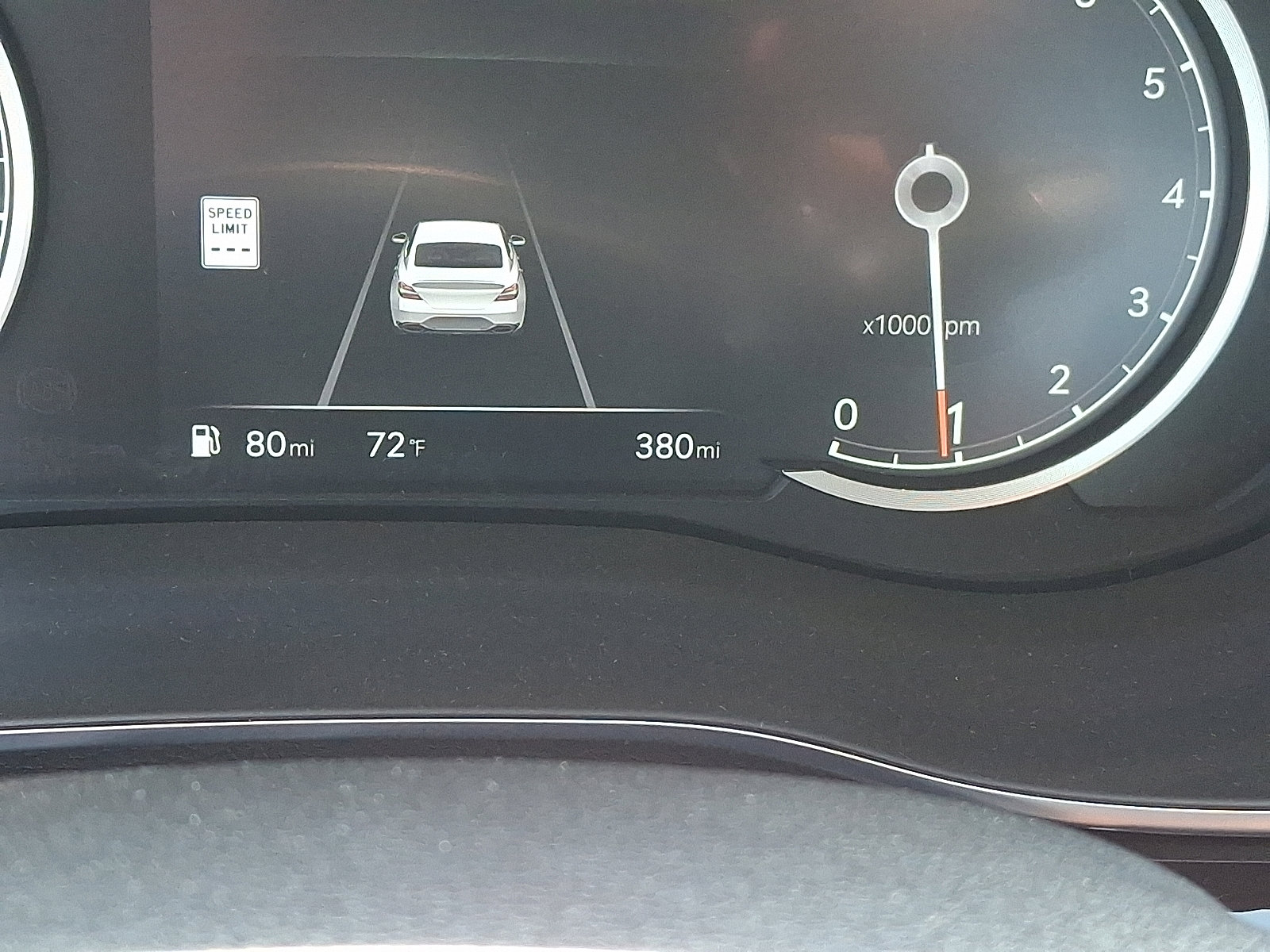 Used 2025 Genesis G70 2.5T image 20