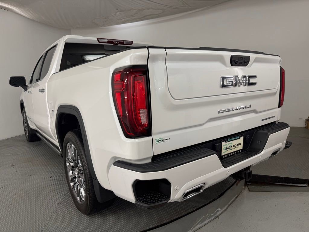 Used 2024 GMC Sierra 1500 Denali Ultimate image 9
