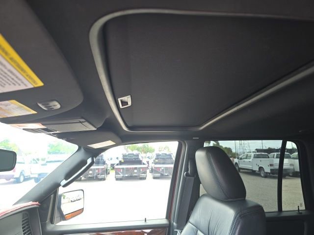 Used 2016 Lincoln Navigator Select image 9