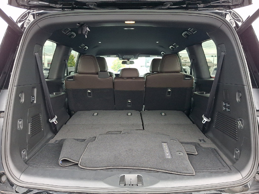 Used 2025 Nissan Armada SL AWD/4WD image 31