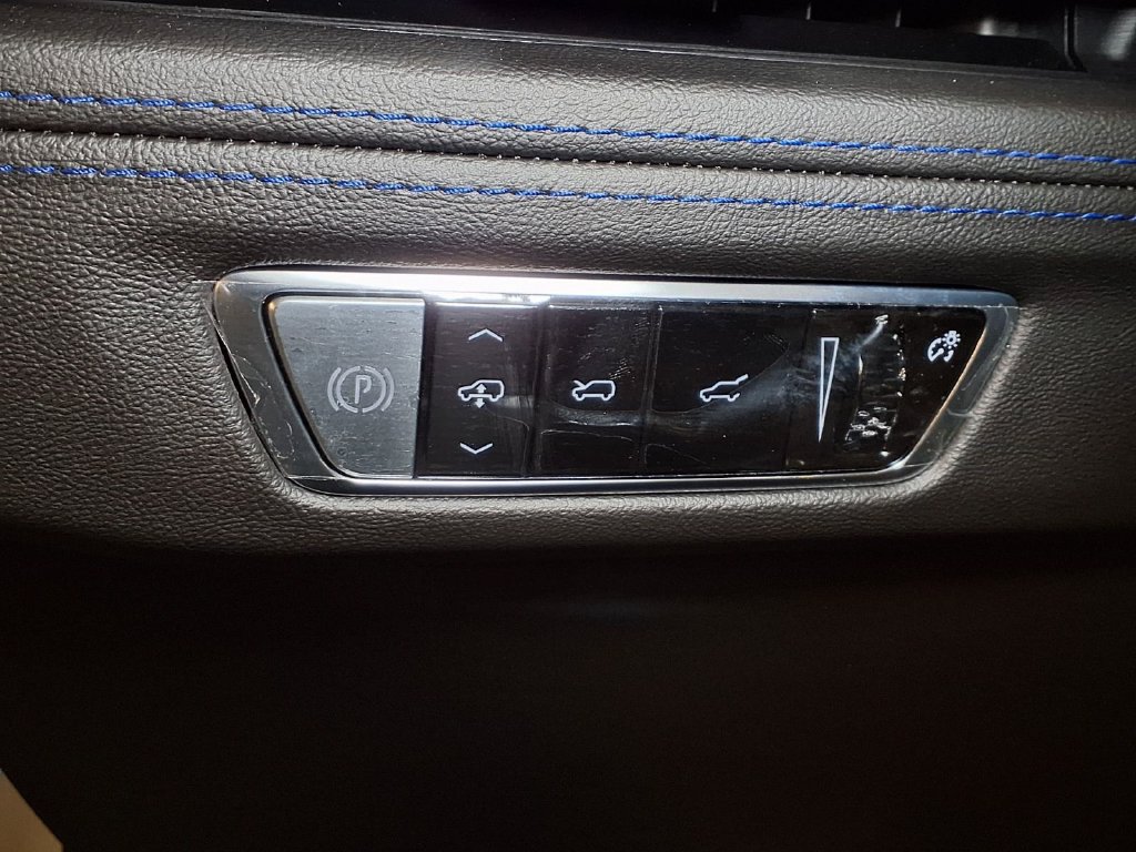 New 2026 Cadillac Escalade IQL Luxury AWD/4WD image 16