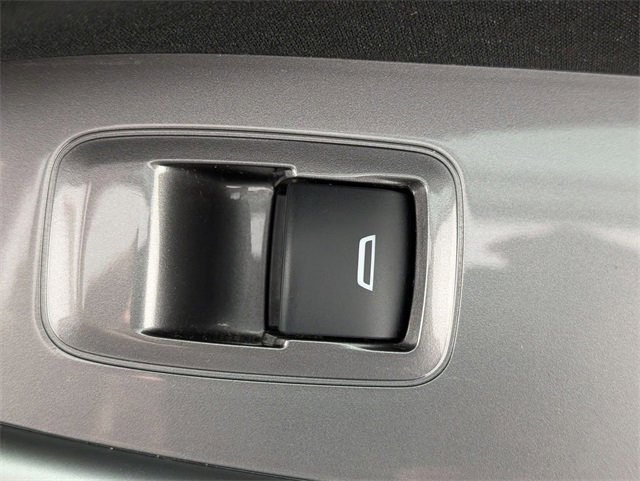 Used 2023 Chevrolet Malibu LT image 32