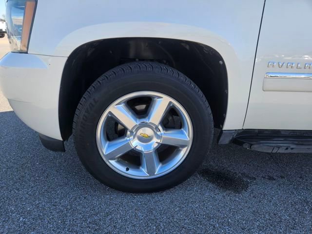 Used 2012 Chevrolet Avalanche LTZ image 27