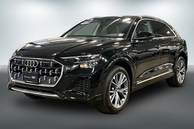 Used 2025 Audi Q8 Premium Plus AWD/4WD image 2