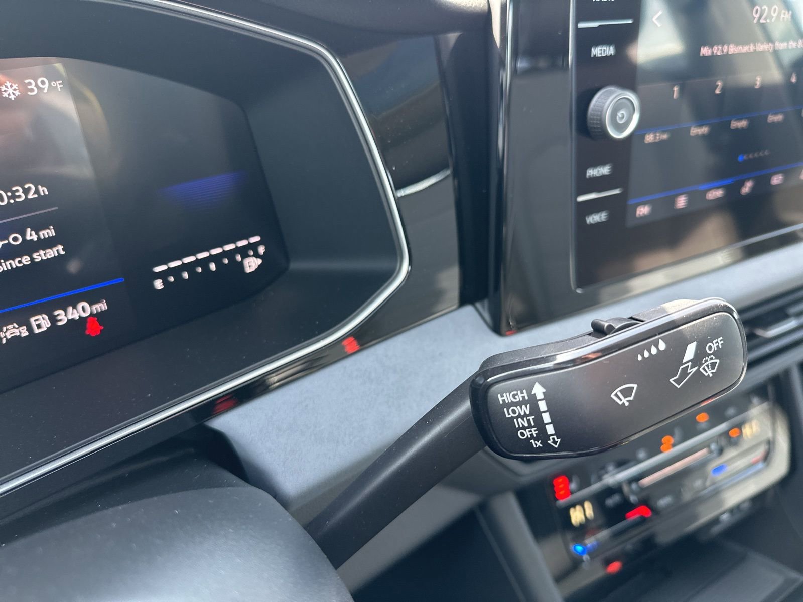 New 2026 Volkswagen Jetta SE image 43