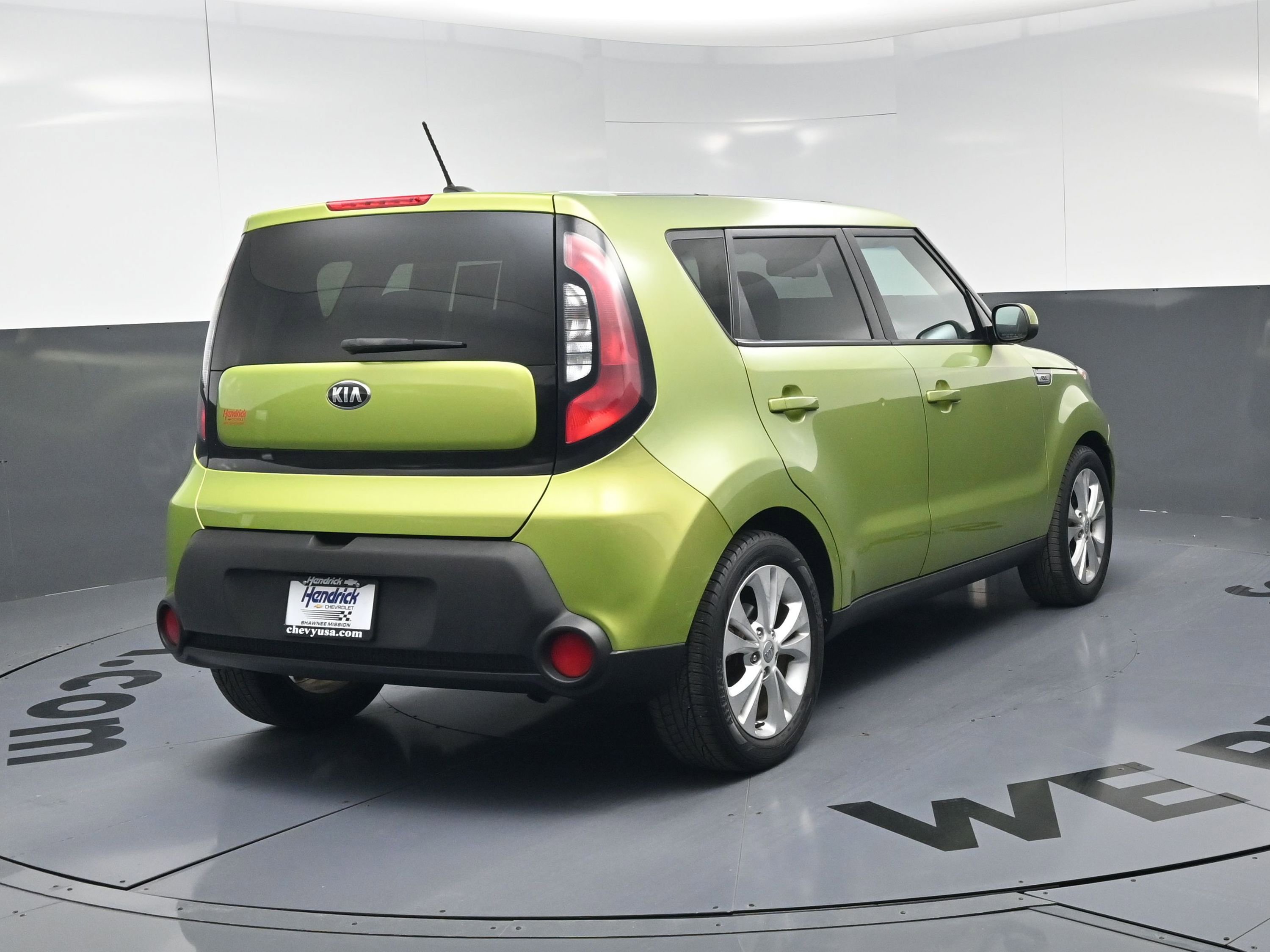 Used 2015 Kia Soul + image 9