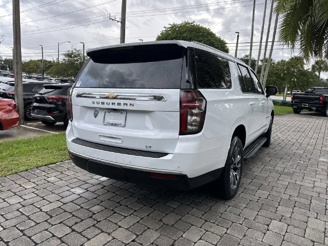 Used 2024 Chevrolet Suburban LT RWD image 37