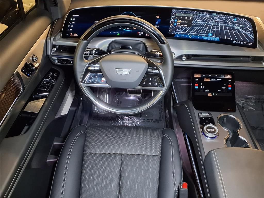 Used 2026 Cadillac Vistiq Sport image 16