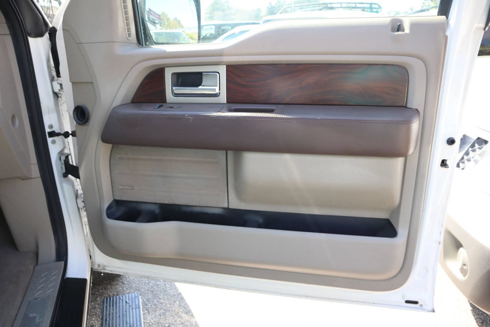 Used 2010 Ford F150 Platinum AWD/4WD image 14