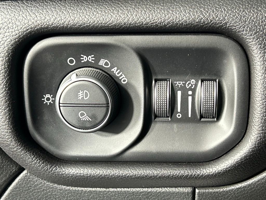 Used 2022 RAM 3500 Laramie w/ Max Tow Package image 30