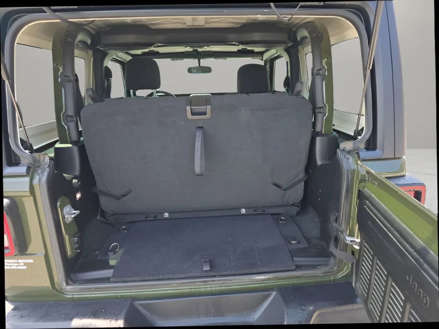 Used 2021 Jeep Wrangler Sport image 20