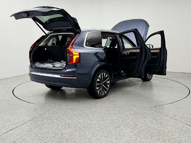 New 2026 Volvo XC90 B6 Plus w/ Protection Package AWD/4WD image 11