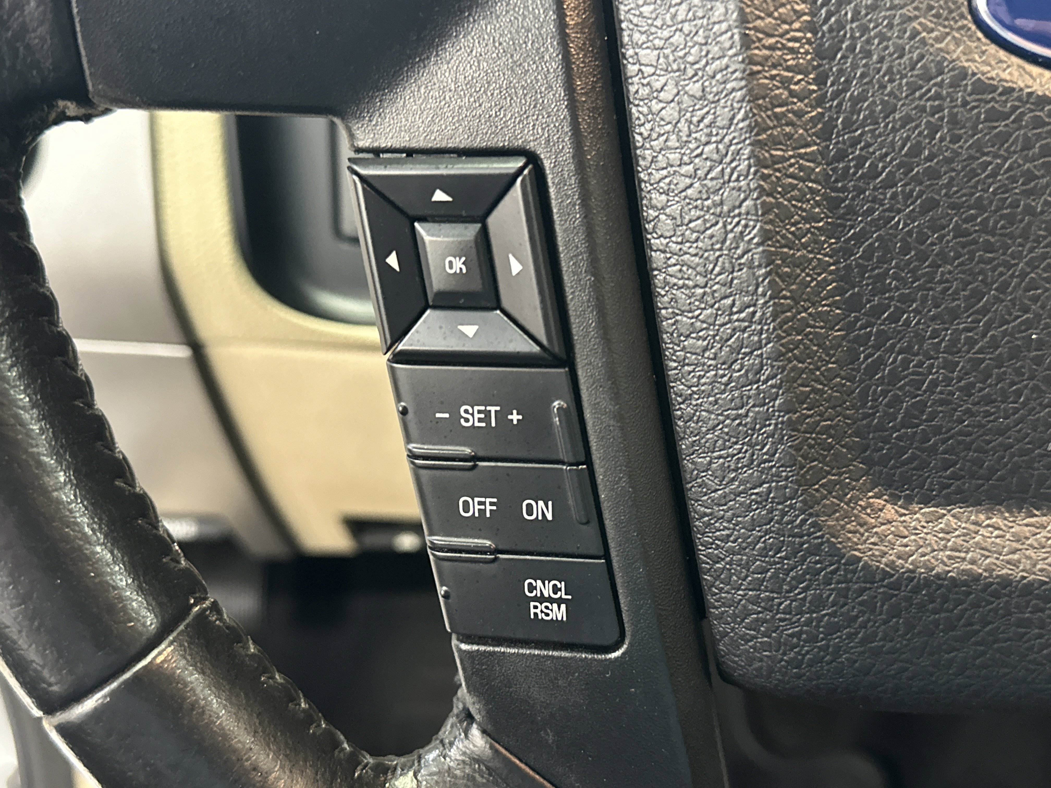 Used 2016 Ford Expedition XLT w/ Equipment Group 202A image 40